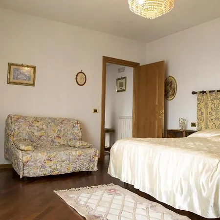 Nuovo Paradiso Bed & Breakfast Pescia